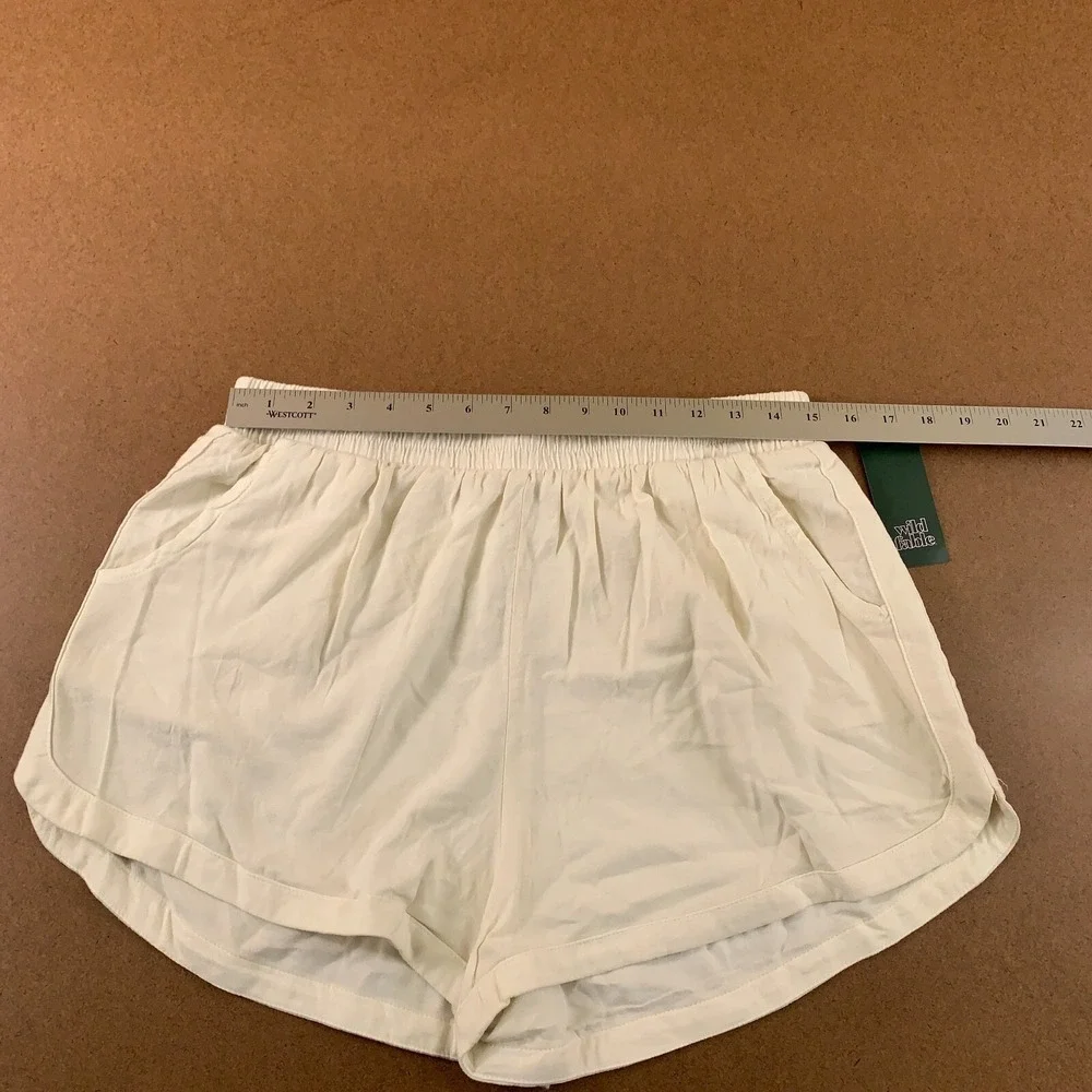 Wild Fable Womens Medium Off White Pocketed Elastic Waist Pull On Shorts NWT - Picture 6 of 7